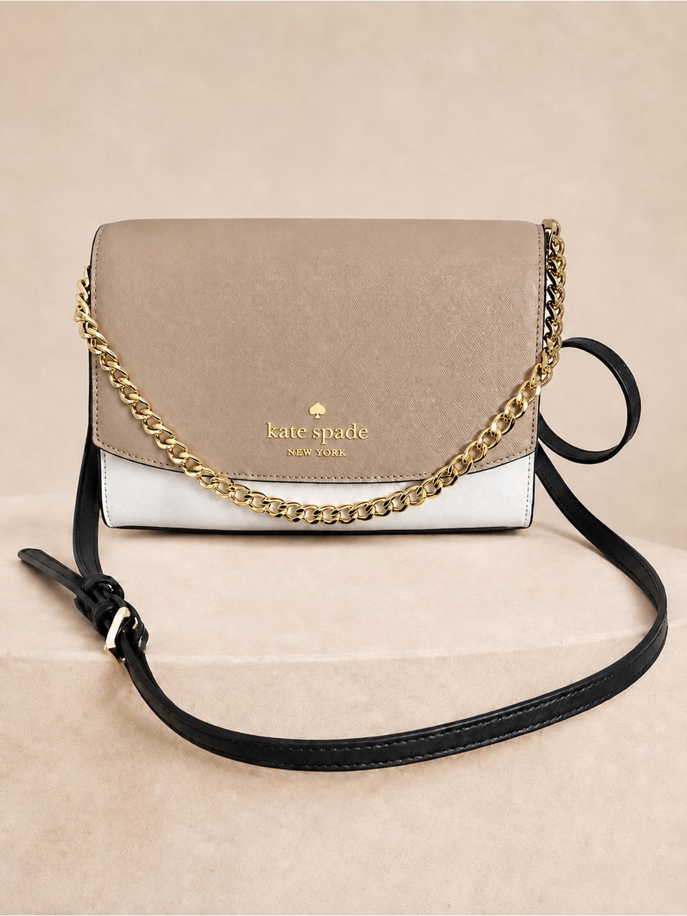 New with Tag! Kate Spade Carson Saffiano Lea Crossbody in Taupe, White & Black